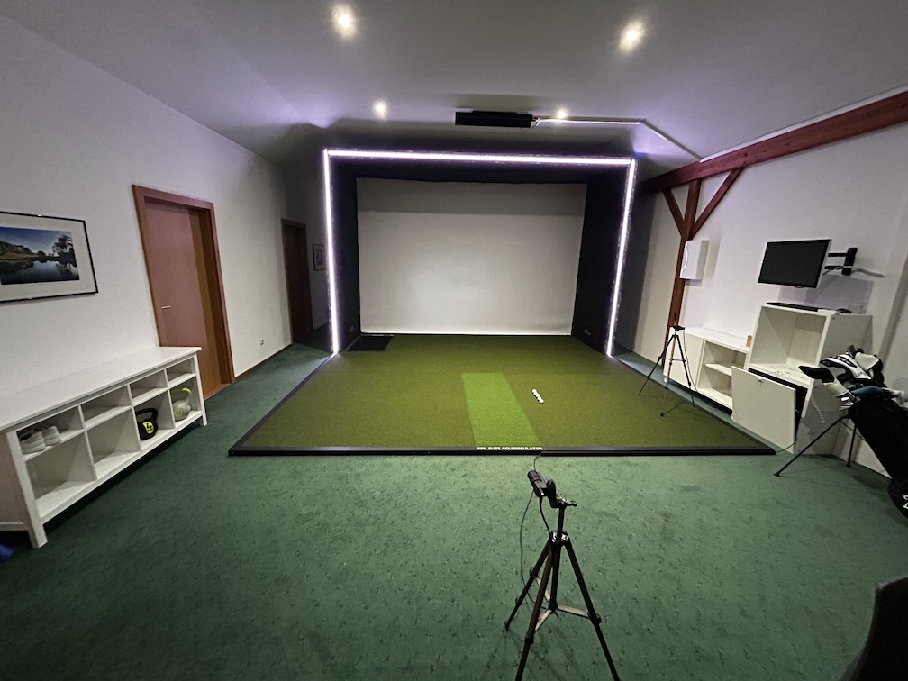 golfsimulator raum
